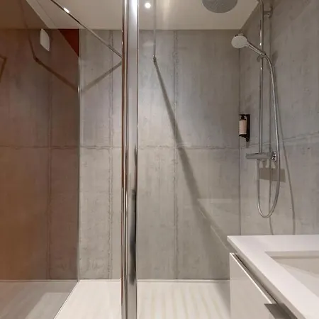 Mihotel Georges فندق