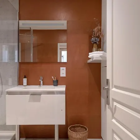 Mihotel Georges فندق *